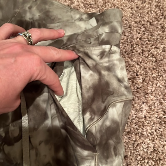 Lululemon Ready to Rulu Joggers - Picture 6 of 7